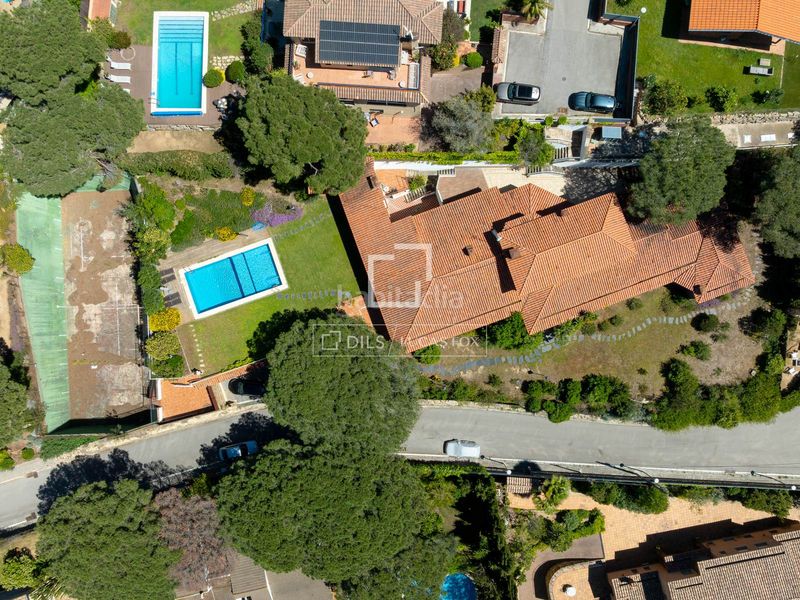 Foto bd518350-f539-49de-be76-4e40de41b7ff. Xalet amb calefacció aparcament piscina a Cabrils
