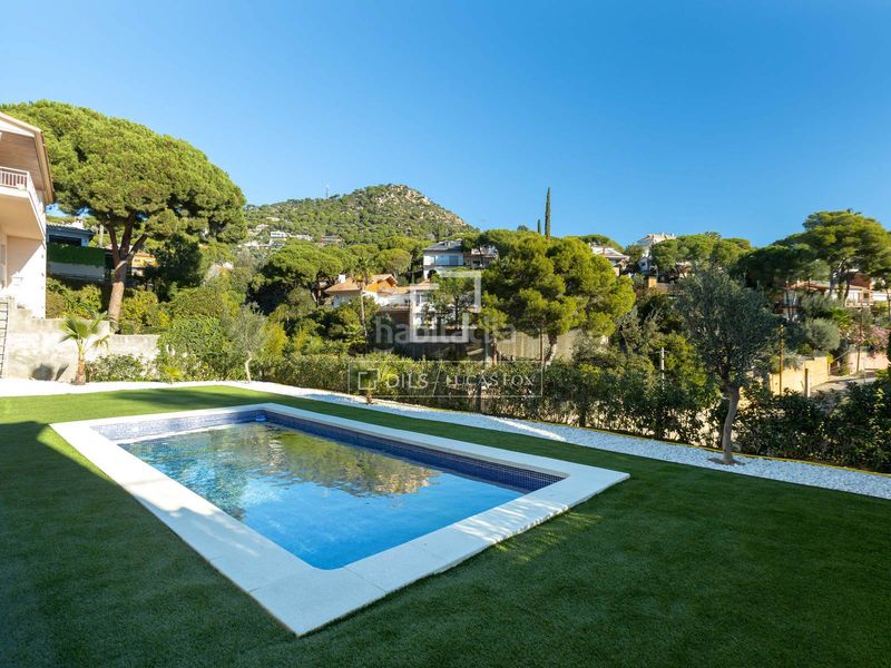 Foto e3f1e618-8375-4126-ae37-a370f4f05e3a. Xalet amb calefacció aparcament piscina a Cabrils
