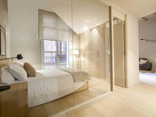 Flat in L´Antiga Esquerra de l´Eixample. Piso excelentes de 4 dormitorios en venta en el born, barcelona