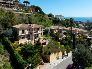 Chalet à Premià de Dalt. Casa de 4 dormitorios en venta en premià de dalt, barcelona