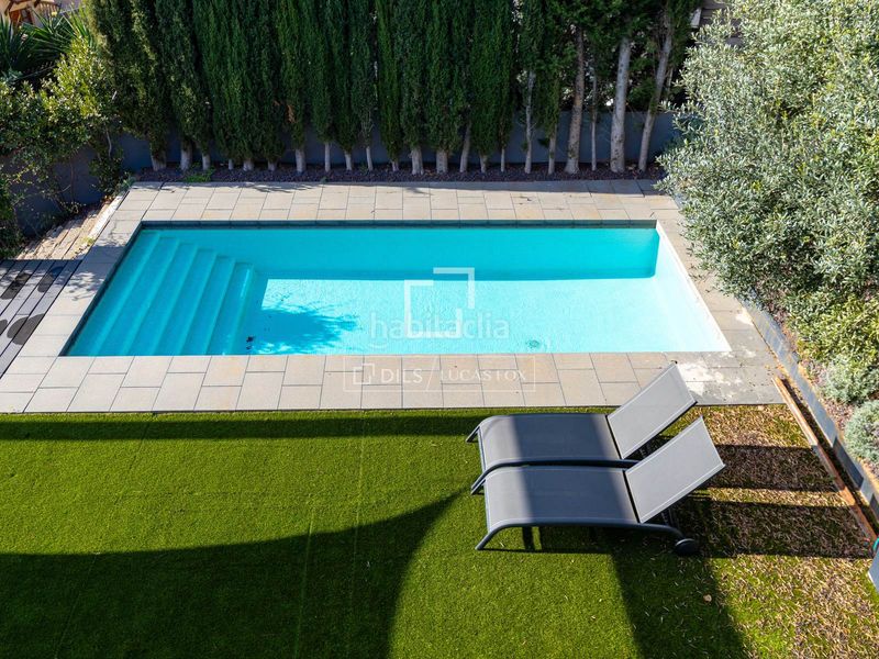 Foto f64df2d3-4fce-4b16-9660-f5e7716cd58e. Xalet amb calefacció aparcament piscina a Premià de Dalt