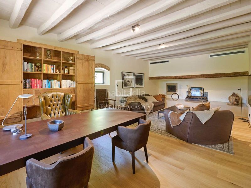 Foto 28c880d1-c6ed-4419-925d-de180d5e397b. Chalet majestuosa masía histórica en venta con 5 dormitorios suite en Alella