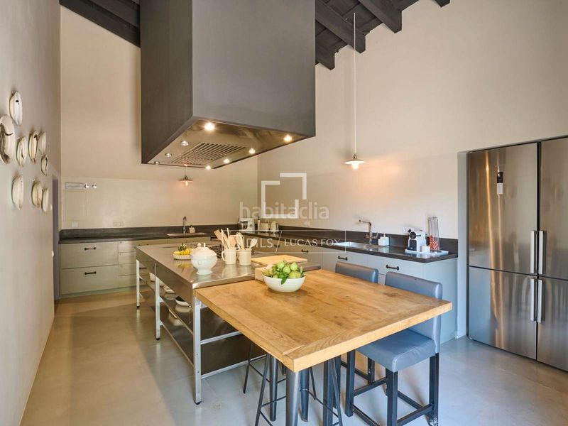 Foto 3dc17cfd-6e85-4c8c-bd00-e60694310a99. Chalet majestuosa masía histórica en venta con 5 dormitorios suite en Alella