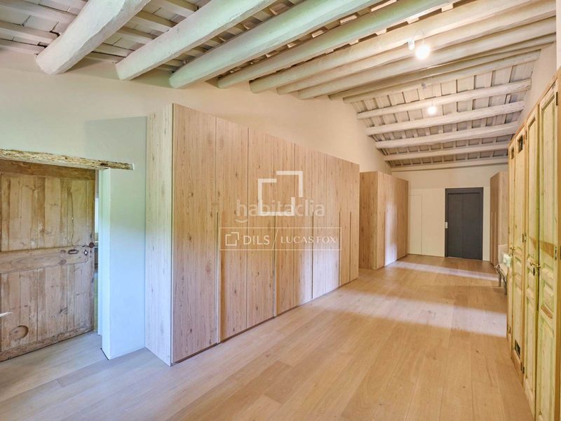 Foto 3ef89324-978b-4098-aa47-3aa1c7545d22. Chalet majestuosa masía histórica en venta con 5 dormitorios suite en Alella