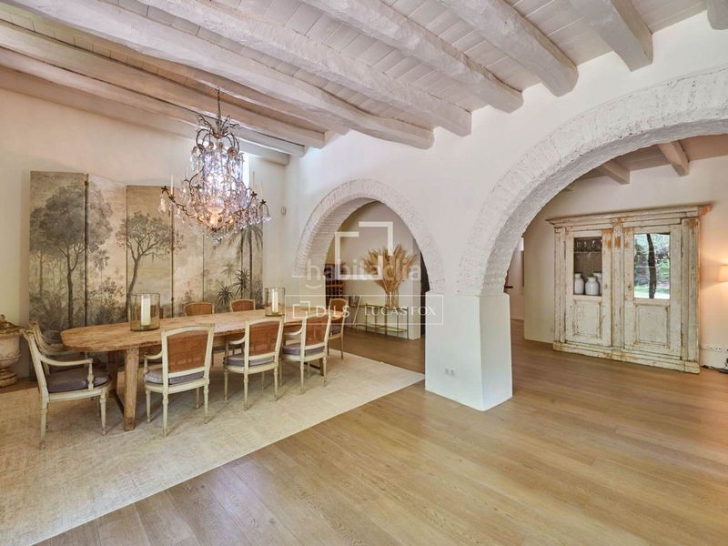 Foto 45d4441b-0c88-4684-9613-e8f241d3205a. Chalet majestuosa masía histórica en venta con 5 dormitorios suite en Alella