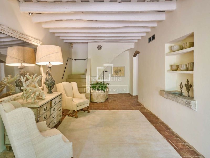 Foto cf3dfe37-5255-40c8-ab31-dff1240d9714. Chalet majestuosa masía histórica en venta con 5 dormitorios suite en Alella