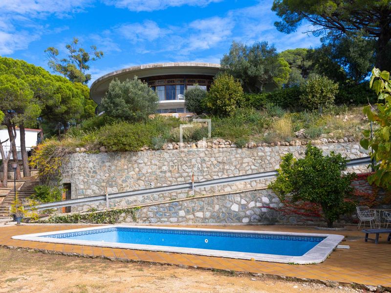 Foto a82c1771-e343-425f-8e16-9b2c61c2aa87. Xalet amb calefacció aparcament piscina a Urbanitzacions Sant Pol de Mar