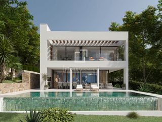 Chalet in El Mirador-La Cornisa. Impresionante villa de obra nueva con vistas al mar en venta en