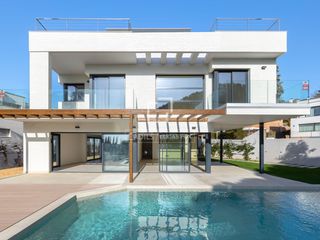 Chalet à Vilassar de Dalt. Casa de lujo de obra nueva con 4 dormitorios en venta en vilassa