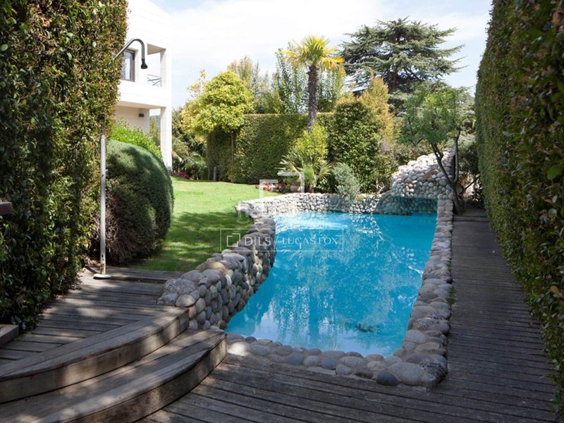 Foto 9f7dbd5f-4889-45d8-98e4-05de4a4e0b59. Xalet amb aparcament piscina a Alella