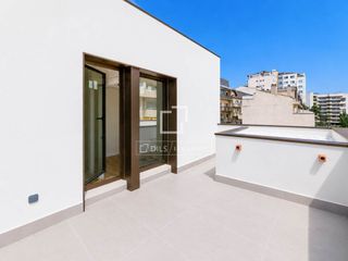 Àtic a Centre. Ático en excelentes condiciones de 3 dormitorios con 10m terraza