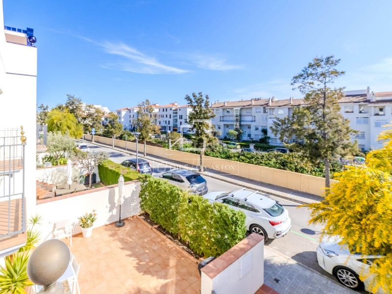 Foto 51a7a88b-2ff0-45da-8ef7-426342c75382. Xalet amb calefacció aparcament piscina a Aiguadolç - Sant Sebastià Sitges