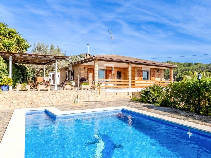 Foto e82a7878-9784-43b9-b707-96472fb2f7c7. Xalet amb calefacció aparcament piscina a Olivella