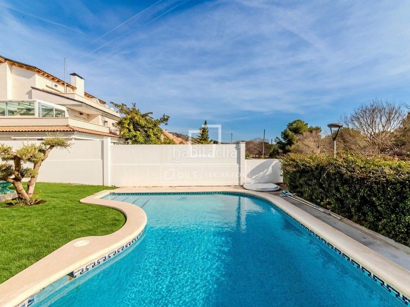 Foto 036a0120-5b6c-4bd1-a43c-ca829545c92c. Xalet amb aparcament piscina a Levantina - Montgavina - Quintmar Sitges