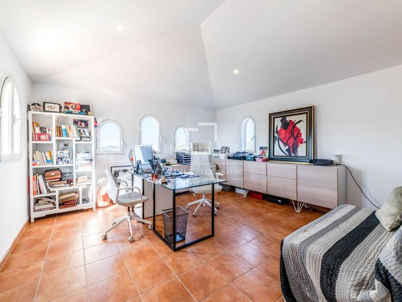 Foto 879c998c-406b-44e3-9f48-97a8f622fab4. Chalet preciosa villa mediterránea con vistas al mar y a la montaña, en venta . en Sant Pere de Ribes