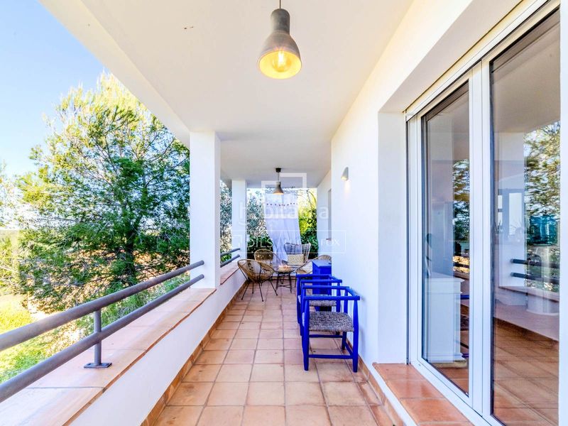 Foto b8e20648-5ffa-4dc7-bbc5-f2fbe009922d. Chalet preciosa villa mediterránea con vistas al mar y a la montaña, en venta . en Sant Pere de Ribes