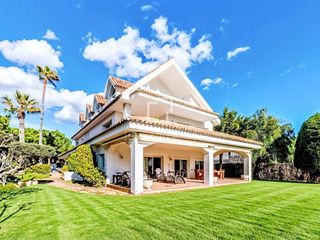 Chalet in Can Girona - Terramar - Vinyet. Casa grande de 4 plantas con piscina en venta en terramar, sitge