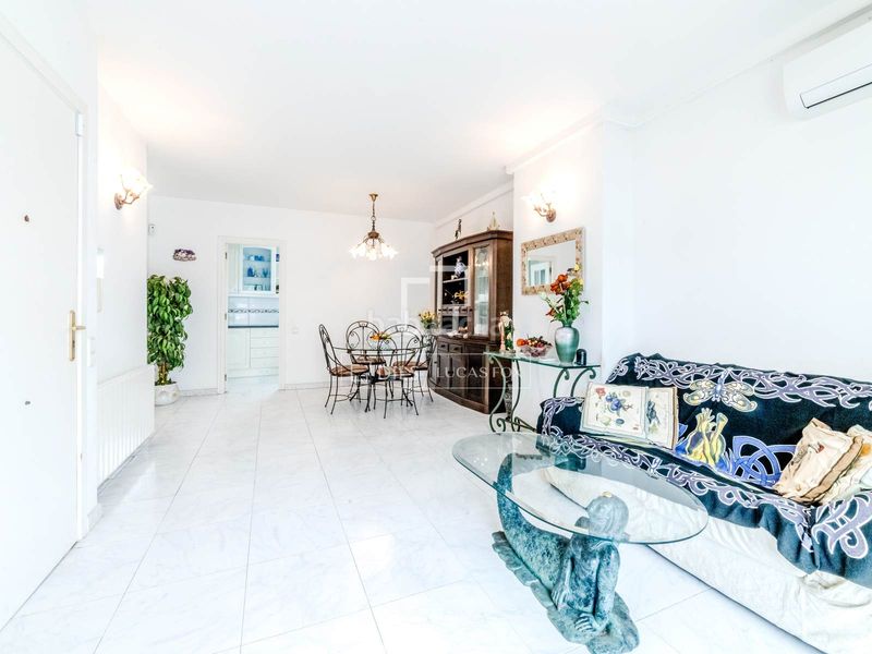 Foto 50e6e666-402d-4216-8611-7070b1a8bd7c. Àtic amb aparcament a Centre Sitges