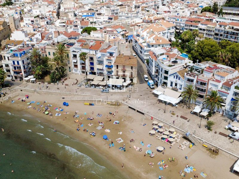Foto a066d51c-2464-4faf-b3ad-27d80c5c2c1e. Àtic amb aparcament a Centre Sitges