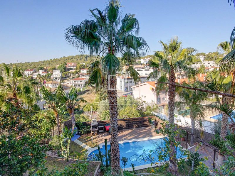 Foto f6596448-b246-4dde-b5d0-20d72dd90b06. Xalet amb calefacció aparcament piscina a Levantina - Montgavina - Quintmar Sitges