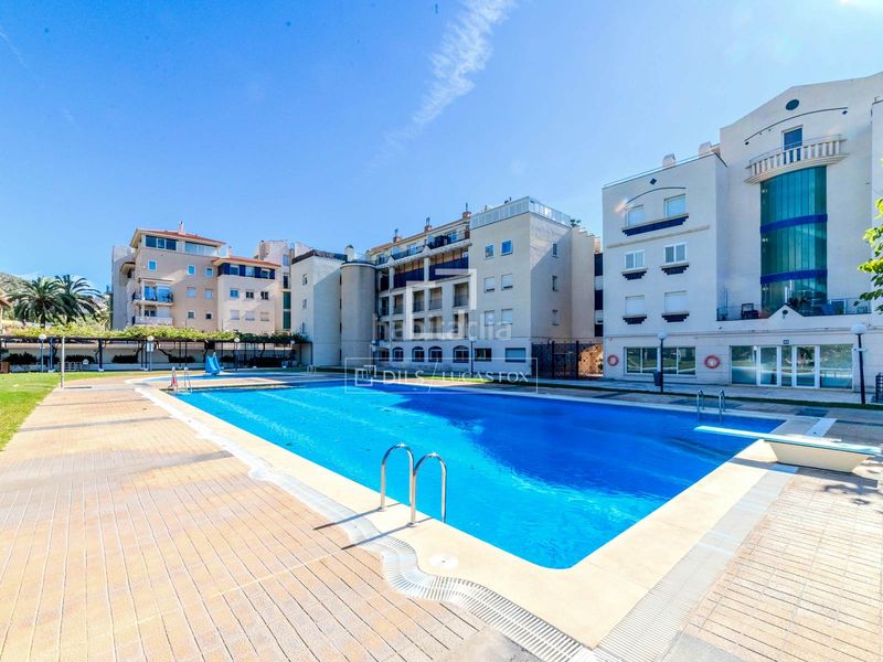 Foto a3cc8a5c-ab8e-4982-ad92-220ddacdbd12. Àtic amb aparcament piscina a Aiguadolç - Sant Sebastià Sitges