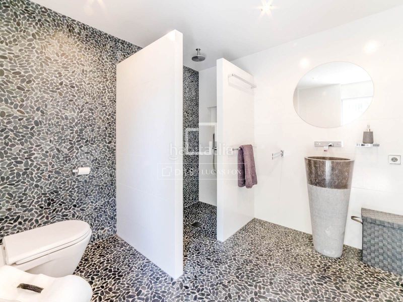 Foto bdfb332c-feb5-4373-b5e7-088b1bcad978. Xalet amb calefacció aparcament piscina a Can Girona - Terramar - Vinyet Sitges