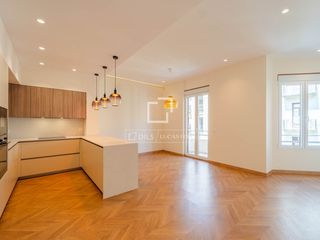 Rent Flat in El Pla del Remei. Exclusivo piso reformado y a estrenar en alquiler en una finca m