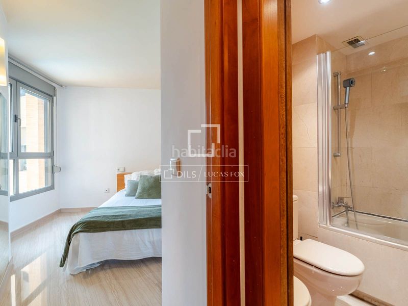 Foto 9ad93d7c-7e90-4853-a995-404f2e27e8e8. Pis amb calefacció aparcament piscina a Penya-Roja - Avda. Francia Valencia