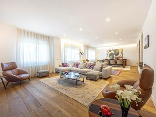 Appartement à Gran Via. Magnífico piso de gran amplitud con reforma integral de alta gam