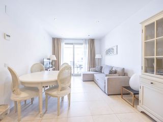 Rent Flat in La Patacona. Piso en alquiler de 6 meses  en primera línea en la playa de la