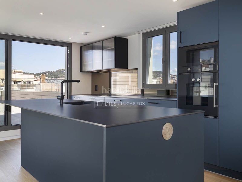 Foto 0a746ffb-6b07-4732-815b-54b055e4059e. Àtic amb aparcament piscina a Vila de Gràcia Barcelona