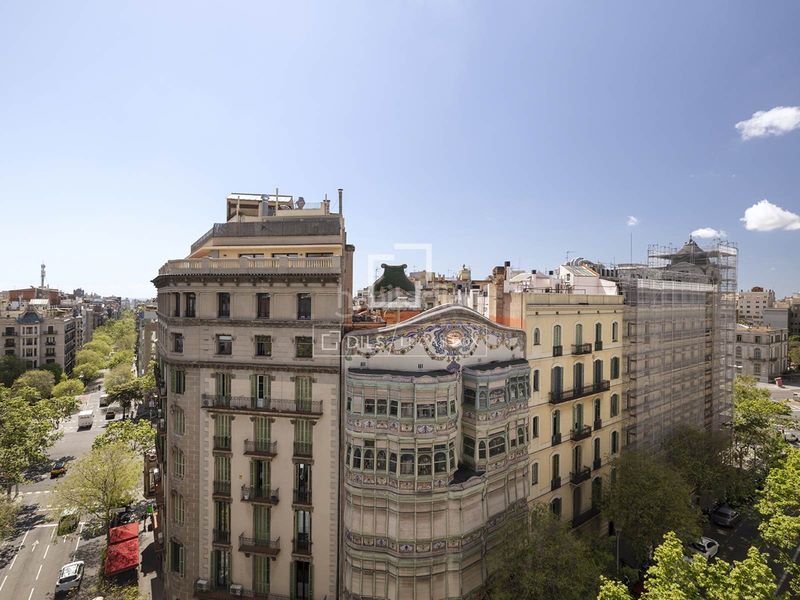 Foto 5d0bdd59-082d-4621-9973-ab0f3d2976de. Àtic amb aparcament piscina a Vila de Gràcia Barcelona