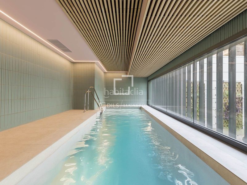 Foto a64bbace-436e-4b03-9cfb-5a0668c15075. Àtic amb aparcament piscina a Vila de Gràcia Barcelona