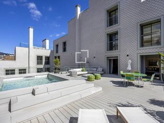 Pis a Vila de Gràcia. Piso de obra nueva de 3 dormitorios con terraza de 100 m en vent