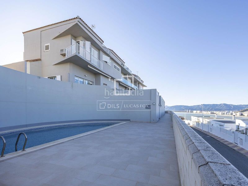 Foto d0b0dcc9-ad3d-415a-ad11-3303b8bd88f3. Xalet amb calefacció aparcament piscina a El Faro Cullera