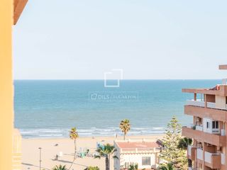 Àtic a La Patacona. Ático en excelentes condiciones de tres dormitorios en venta en