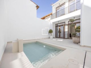 Xalet a En Corts - Doctor Waksman. Exclusiva casa de lujo reformada con terraza y piscina climatiza