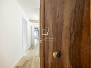Flat in Nou Moles. Piso en excelentes condiciones de 3 dormitorios en venta en extr