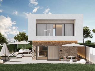 Chalet à Montealegre. Villa independiente con piscina en venta en una promoción de sol