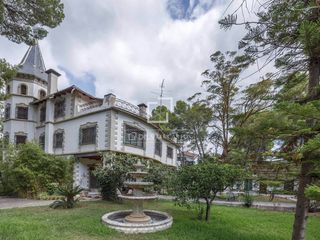 Xalet a Monteamor-La Carrasca-El Peucal. Casa con encanto en venta en náquera, valencia