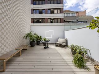 Piso en Vila de Gràcia. Piso de obra nueva de 3 dormitorios con terraza de 38 m en venta