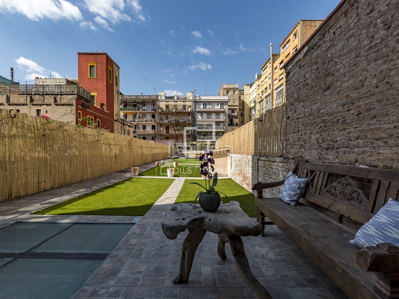 Foto 0511813b-4b9e-4732-8a72-1826e4b4082c. Pis a Sant Antoni Barcelona