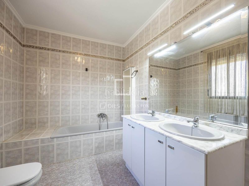 Foto 17284f84-362f-4af4-a439-54ecad5d3cb1. Chalet with heating parking pool in Entrepinos Eliana (l´)