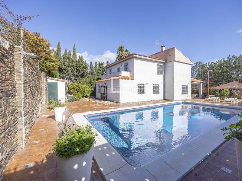Foto 174b432f-b18c-44a6-a5b6-0888da0e588a. Chalet with heating parking pool in Entrepinos Eliana (l´)