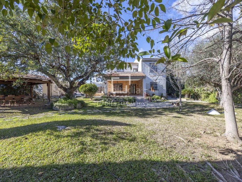 Foto 4f2c9db0-e021-4caa-9b27-c1c65483dcad. Chalet with heating parking pool in Entrepinos Eliana (l´)