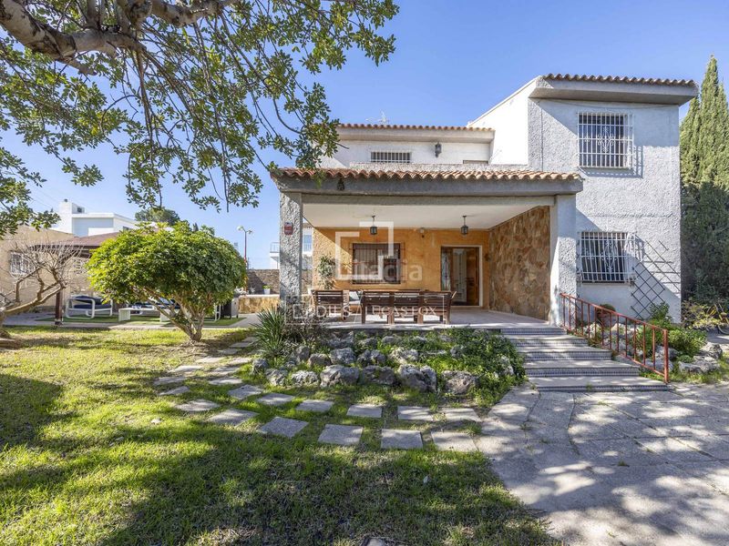 Foto 6683d39a-c621-4f8f-adef-16a53d70389e. Chalet with heating parking pool in Entrepinos Eliana (l´)