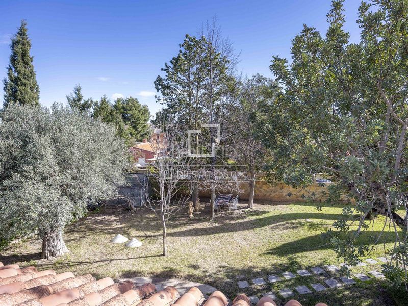 Foto c505aa64-ef04-4df2-8713-daa85e568604. Chalet with heating parking pool in Entrepinos Eliana (l´)