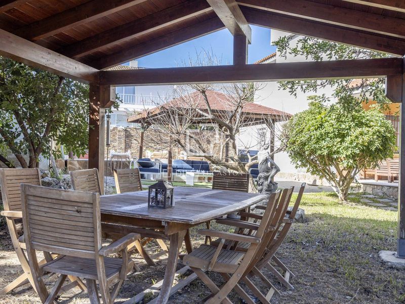 Foto d76dc889-0c3e-4dcf-968c-18d324906ce9. Chalet with heating parking pool in Entrepinos Eliana (l´)