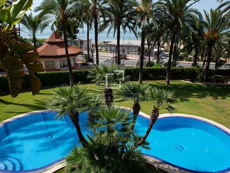 Foto af161f5b-209f-49d5-b72c-eee99e9db654. Xalet amb calefacció aparcament piscina a El Faro Cullera
