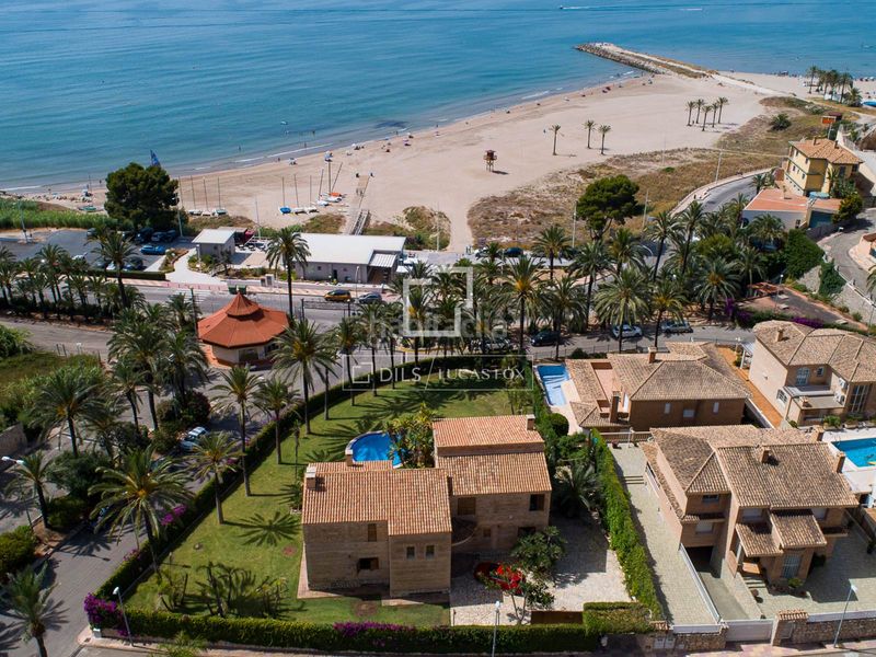 Foto b034fe42-f5f8-4e34-a221-1b069a3a042a. Xalet amb calefacció aparcament piscina a El Faro Cullera